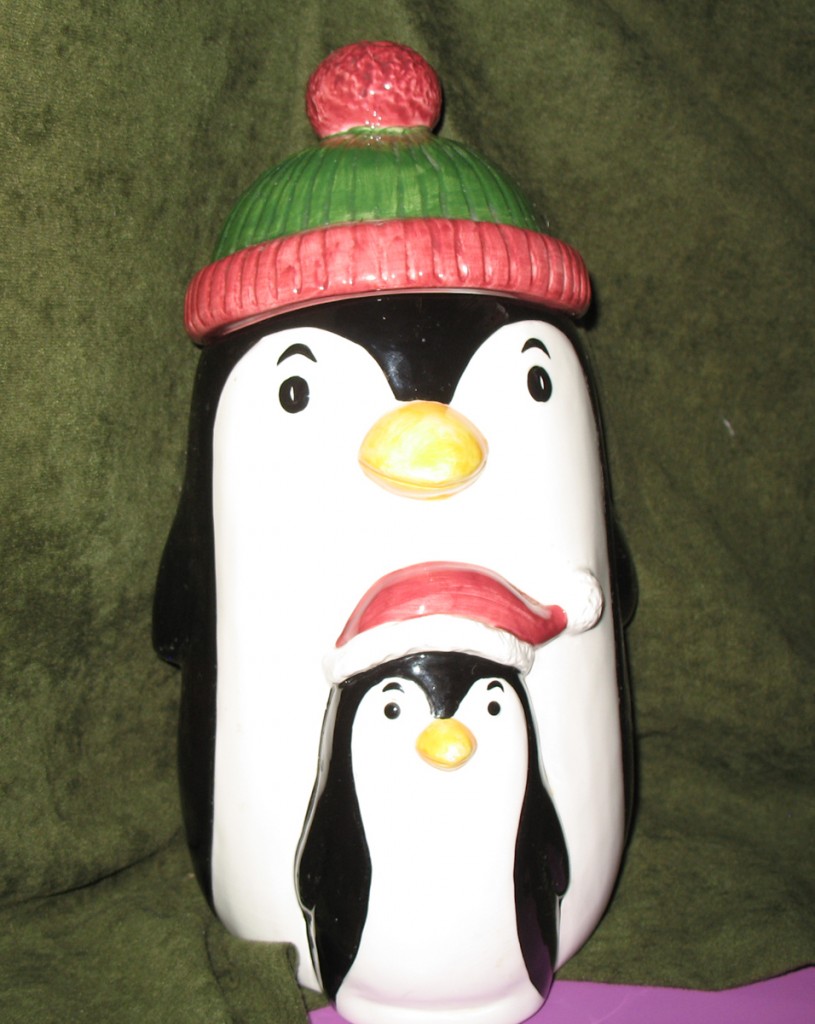 penguin family cookie jar